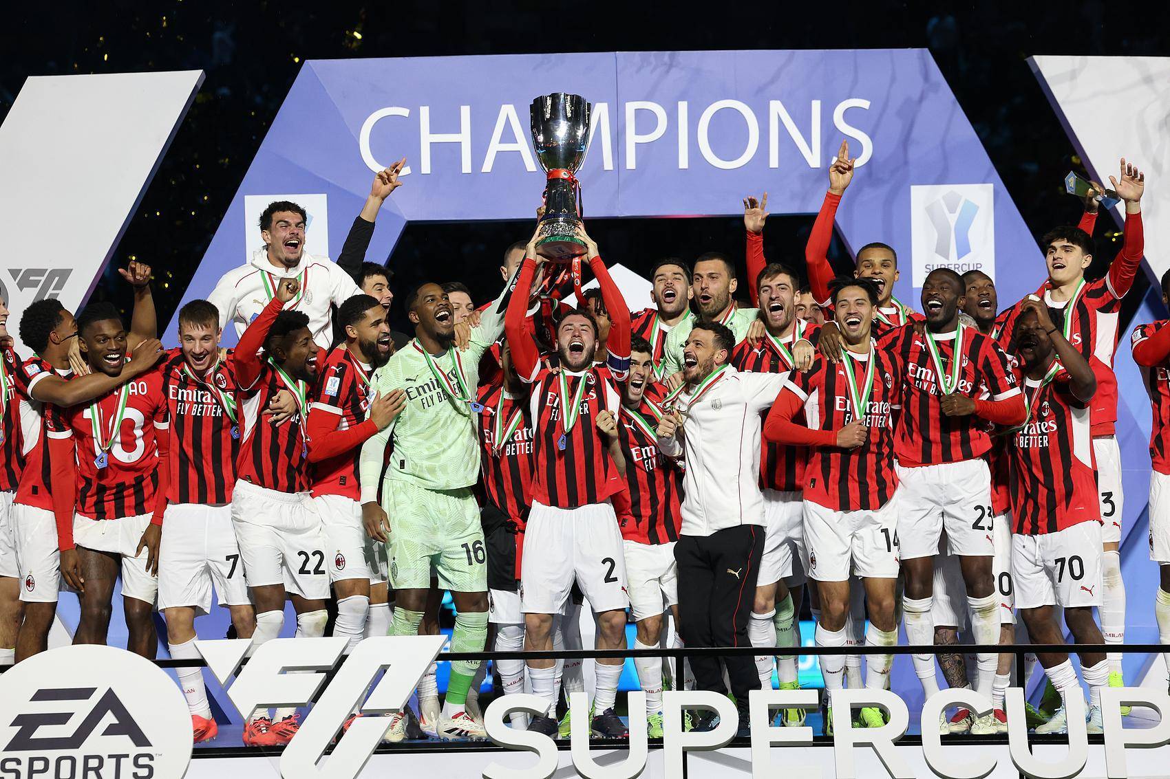 开云APP-包含国米险胜热刺，C罗梅开二度欧联杯的词条