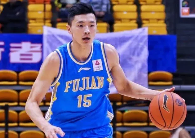 福建男篮客场逆转，主帅计谋得当