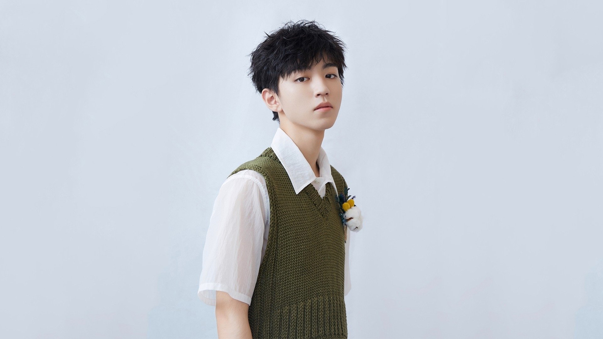 开云体育平台APP-跨越时空的防守，当皮克身披阿森纳战袍，在纪念赛里锁死哥斯达黎加尖刀