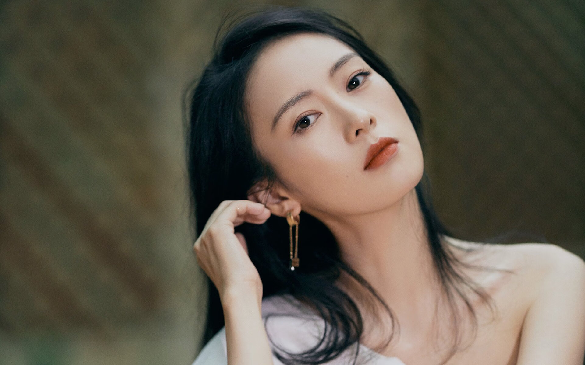 绝境下的将军，乔治怒吼劈开胜利之门，鹈鹕踏过上海惊险晋级